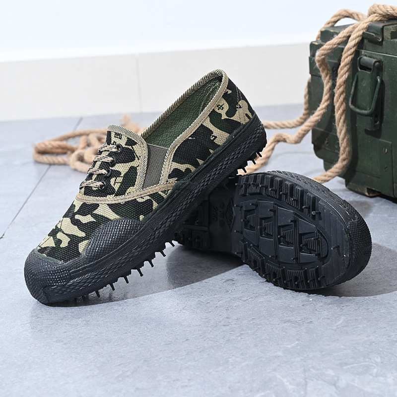 Pantofi Slip-On din pânză, cu talpă din cauciuc – model camuflaj, respirabili, anti-derapare, rezistenți la uzură