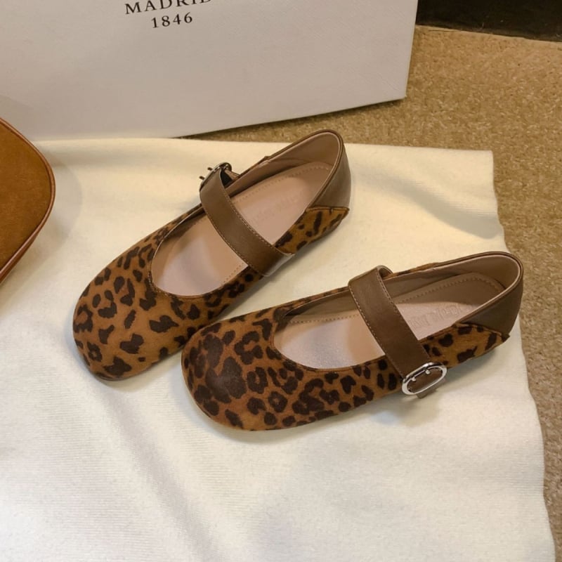 Leopard mintás Mary Jane lapos talpú cipő csattal — kerek orr, felsőrész: Super Fiber, alacsony sarkú