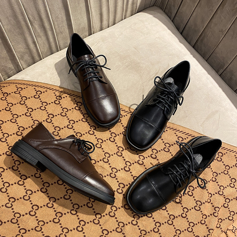 Dámske mikrovláknové loafery, zaoblený špička, plyšové vnútro, gumová podrážka, 3–5 cm stredný podpätok, slip-on