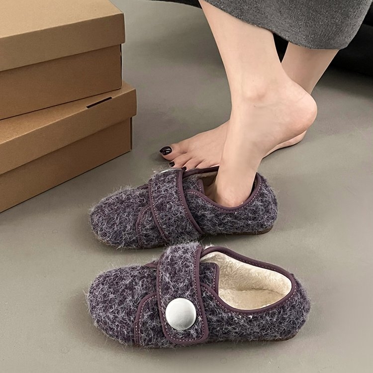 Dámske zimné loafers s umelou kožušinkou – PU vrchná časť, gumová podrážka, guľatý nos, nízky členok, stielka z umelej kožušiny