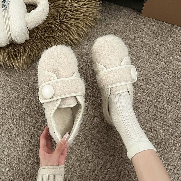 Dámske zimné loafers s umelou kožušinkou – PU vrchná časť, gumová podrážka, guľatý nos, nízky členok, stielka z umelej kožušiny