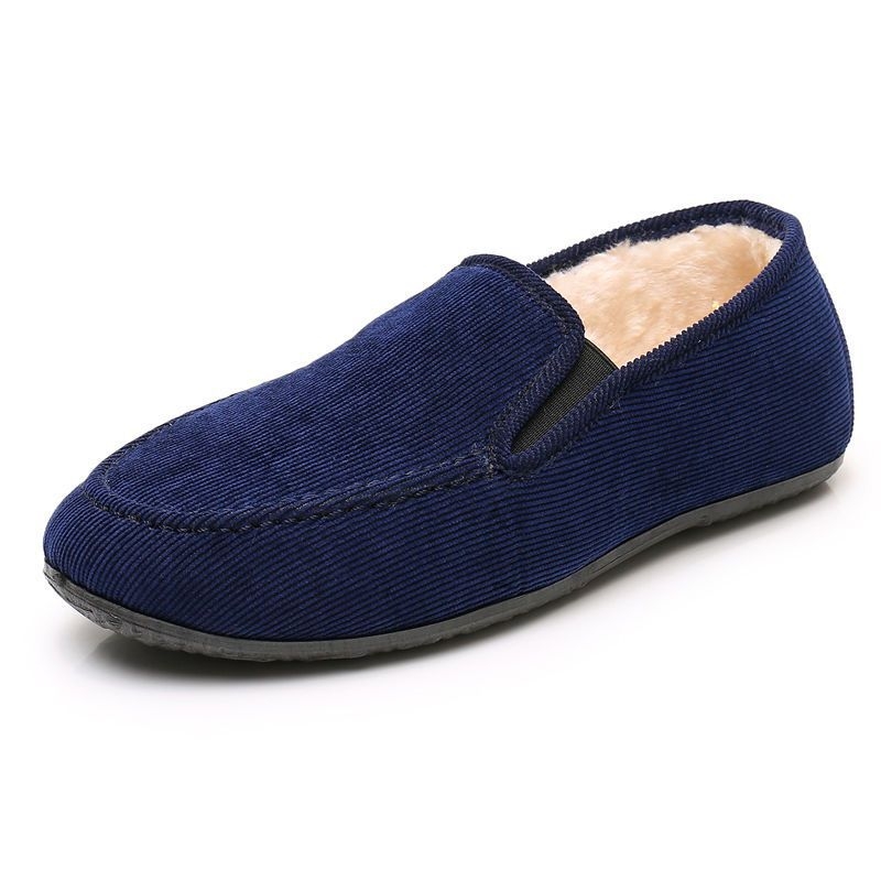 Pánske zimné slip-on mokasíny s fleecovou podšívkou, vrchný materiál bavlna, špičatý nos, gumová podrážka