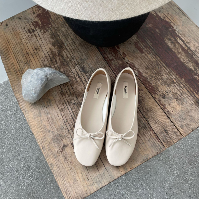 La mode Lygiosios basutės - Apvalus pirštas, PU viršus, Žemas kulnas iki 3 cm, Vulkanizuotas padas