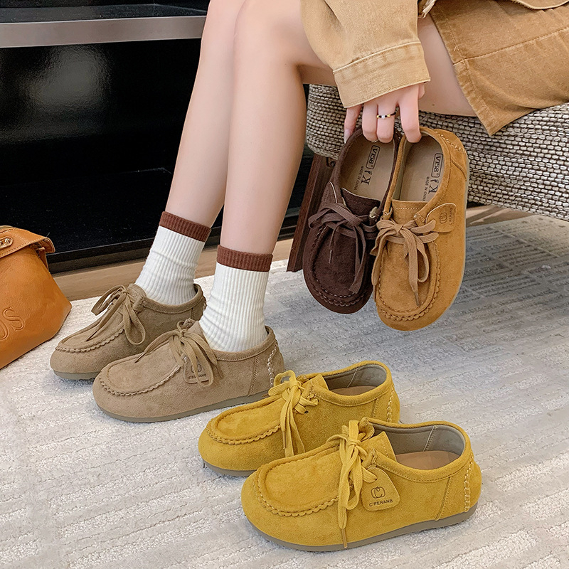 Ženski nubuk loafers s prednjim vezivanjem, zaobljen vrh, gumeni potplat, PU uložak, visina potpetice 3–5 cm