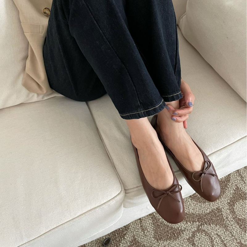 Lamode klasikiniai moterų plokščių batų su kaspinu, PU viršus, apvali nosis, žemas kulnas, vulkanizuota padas