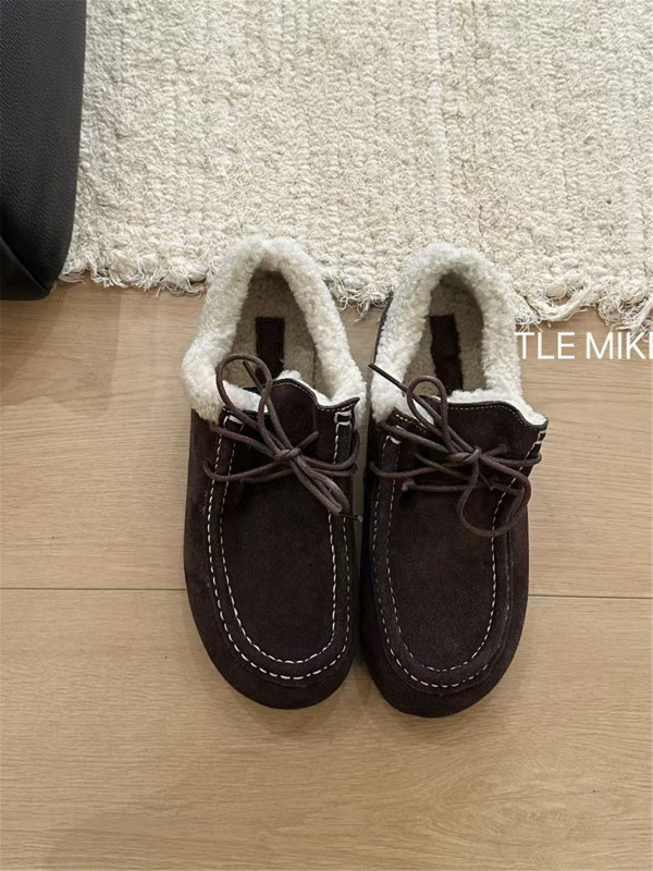 Ženske kožne loaferice s plišanim podstavom, vezanje, gumeni potplat, peta 3-5 cm