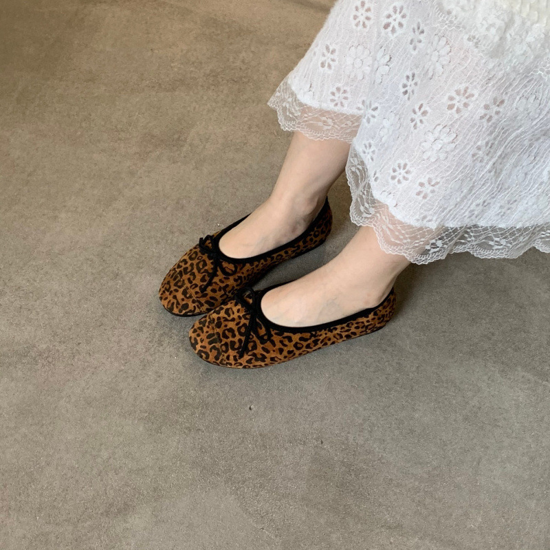 Moterų velūro balerinos su apvaliu priekiniu, žemas kulnas, vidinis dirbtinio trumpų pūkų įdėklas