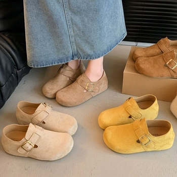 Ženski loaferi s retro kopčom i unutarnjim povećanjem visine – nubuk gornji dio, gumeni potplat, unutarnja pamukna uložak, okrugli vrh, prugasti uzorak