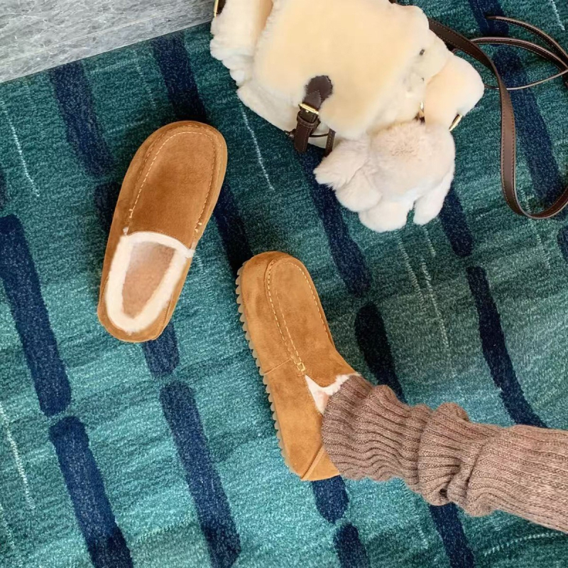 Γυναικείοι Loafers από δέρμα βοδινού, Slip-On, με αύξηση ύψους 4 cm, στρογγυλή μύτη, παχιά σόλα από καουτσούκ