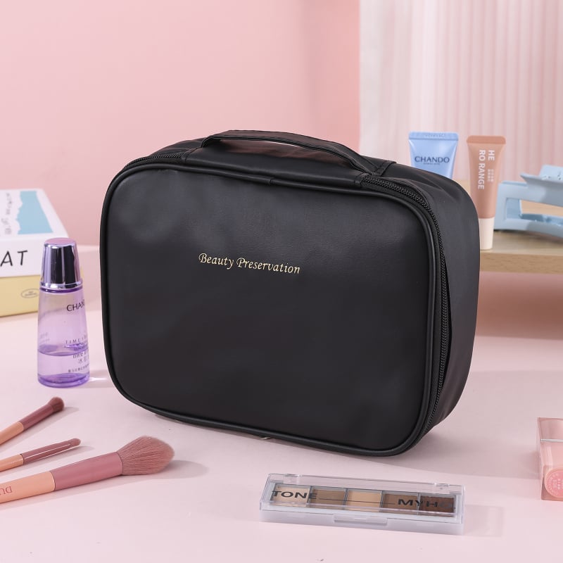 Козметична и тоалетна чанта за пътуване — водоустойчива, полиестер, модел с букви, подплата полиестер, цип