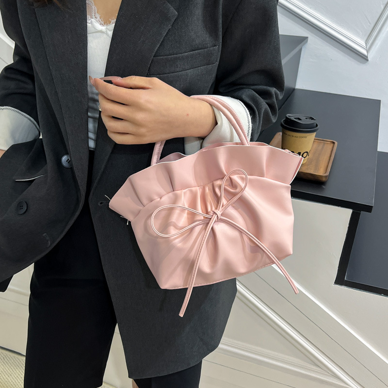 PU crossbody torba u stilu oblaka, horizontalni kvadratični obris, magnetska kopča, poliester podstava, unutarnja džep za telefon, proljeće 2025 izdanje