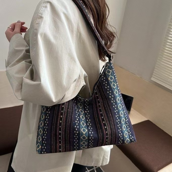 Etnički stil crossbody hobó torba, velika kapaciteta, platnena torba, horizontalni kvadratni oblik, zatvarač na zip, podstava od poliestera