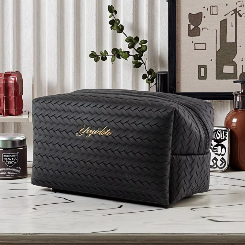 Козметична чанта за пътуване в градски стил, едноцветен дизайн, подплата от полиестер, цип