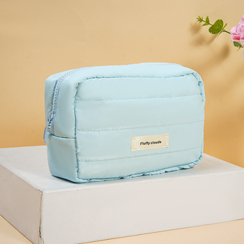 Козметична чанта с голям капацитет и разширяем дизайн, проветрива и ултралека, ръчна дръжка, полиестерна материя, възможност за персонализиране на логото