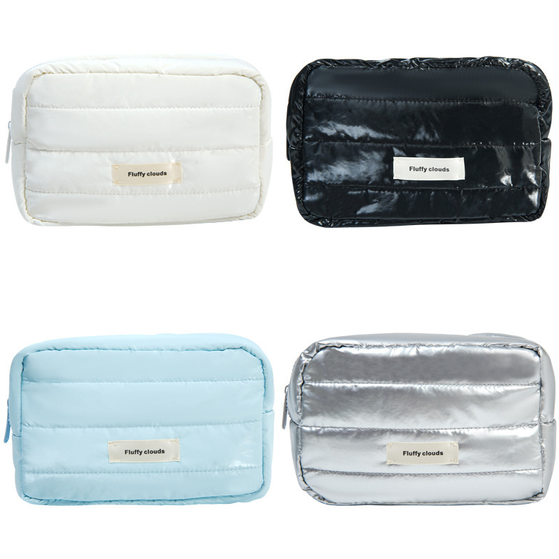 Козметична чанта с голям капацитет и разширяем дизайн, проветрива и ултралека, ръчна дръжка, полиестерна материя, възможност за персонализиране на логото