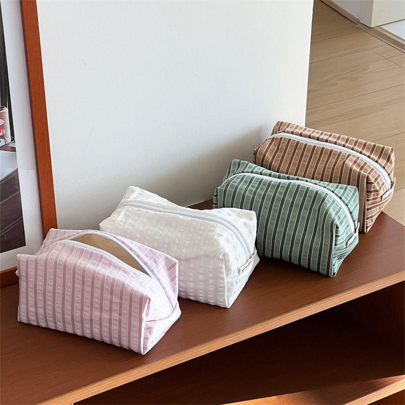 Kosmetická taška s pruhmi, mestský minimalistický štýl, polyester, podšívka z plátna, na uskladnenie