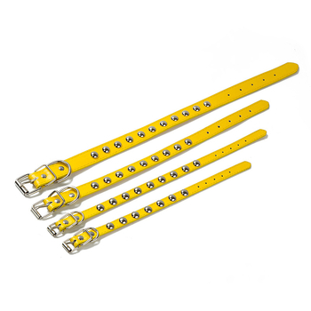 Gomba alakú, narancssárga fűzőlyukakkal kirakott műbőr kisállatnyakörvek közvetlen gyári értékesítése, sokoldalúak és több színben kaphatók, pórázzal ellátott kutyanyakörvek, nagykereskedelemben kaphatók.