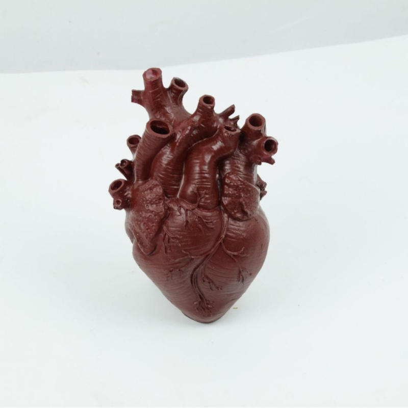 Szív alakú váza TV-szekrényhez – modern művészeti dekoráció az íróasztalhoz, gyanta