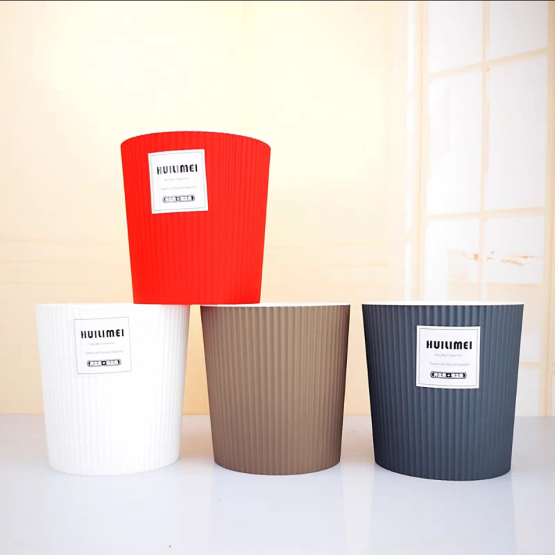 Hidroponikus virágtartó műanyagból automata nedvességfelvétellel; légáteresztő, strapabíró, vízmegtakarító; alkalmas asztalra és padlóra