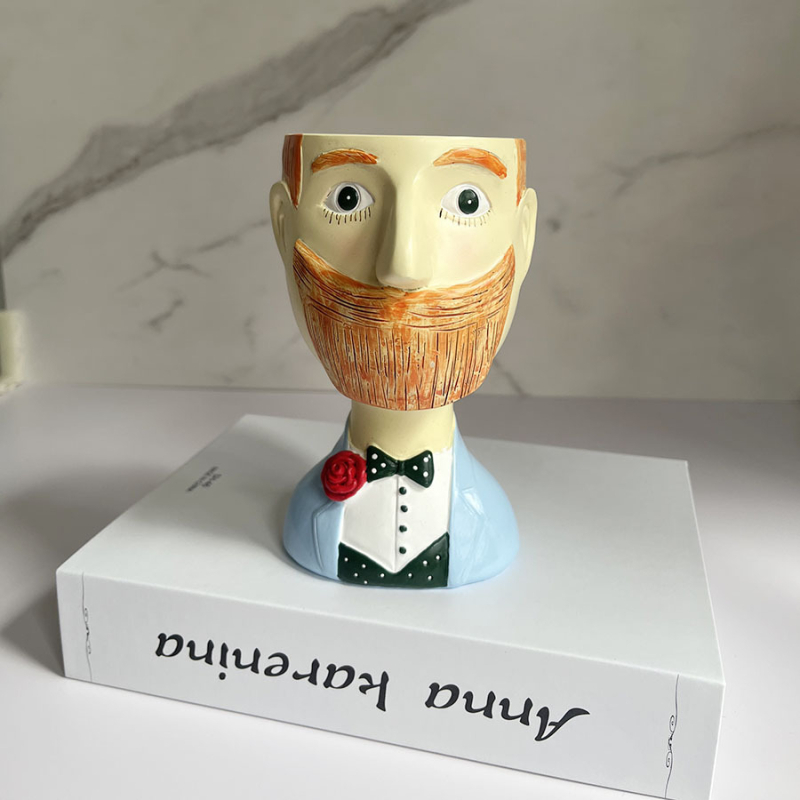 Zhuofeng resin vrtna skulptura — muška i ženska figura u europskom stilu s posudom za cvijeće, moderni jednostavni dizajn