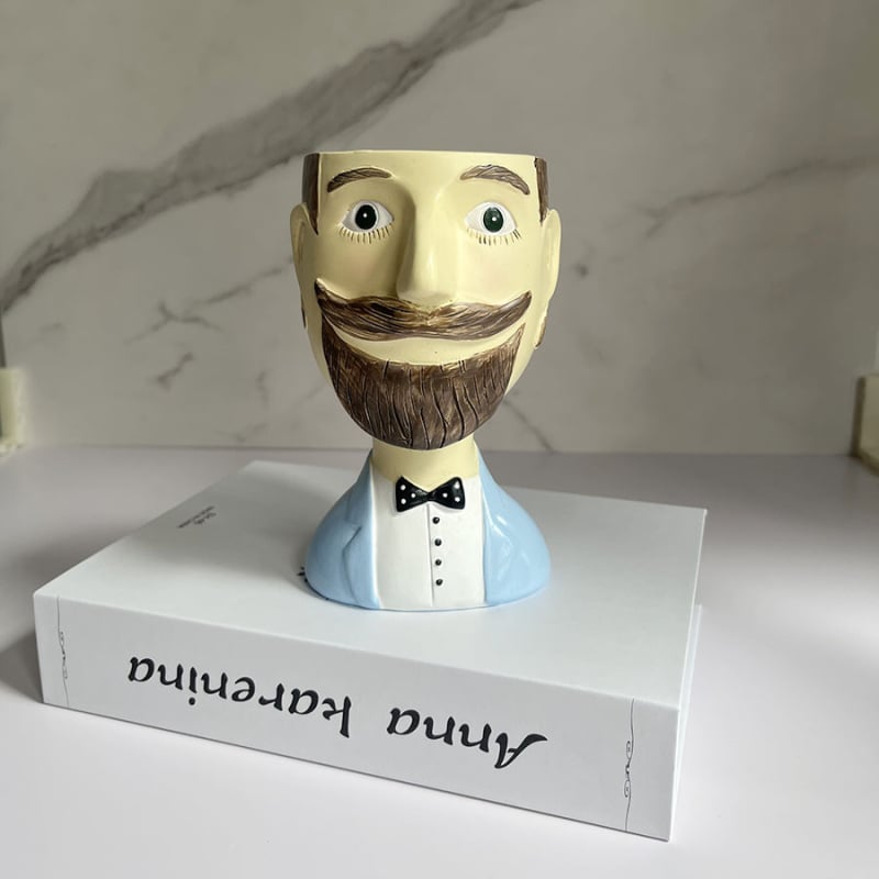 Zhuofeng resin vrtna skulptura — muška i ženska figura u europskom stilu s posudom za cvijeće, moderni jednostavni dizajn