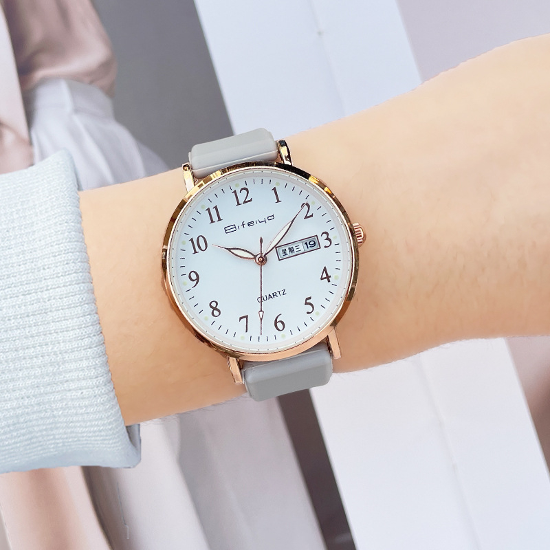 Ceas dama quartz, cadran rotund 35 mm, rezistență la apă 30 m, curea din silicon, afișaj luminos și calendar