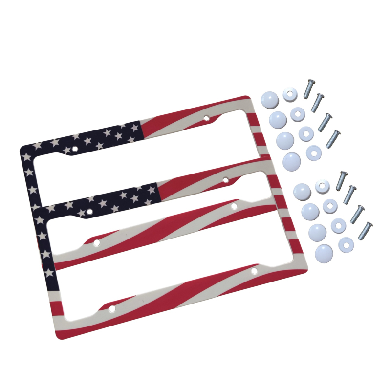 Okvir za registarsku pločicu automobila s uzorkom državne zastave – ABS materijal, model M2501 Color Flag; kompatibilan s US standardom vozila; mogućnost prilagođavanja.