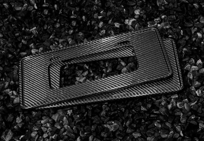 Okvir za registarsku pločicu za taiwanški automobil – pravo karbonsko vlakno, Toray True Carbon Fiber, 3K Twill, Model 998, Pribor 998-1