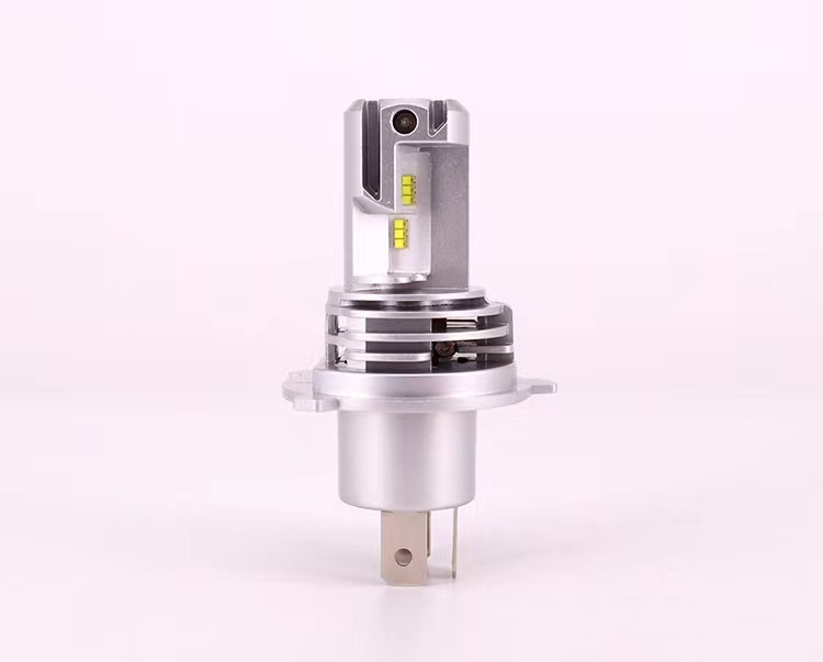 Auto LED priekšējie lukturi ar integrētu tālo un tuvās gaismas un lāzera priekšējo lukturu funkciju, 30W, 12-24V, 12000 lm, 30000 h, modelis M3