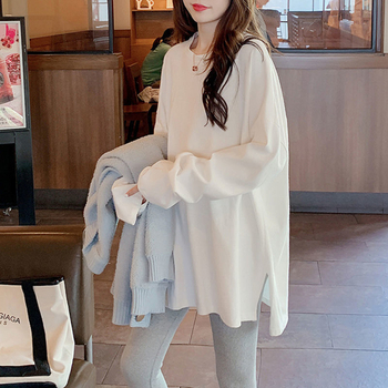 Τοπ εγκυμοσύνης με φλίς εσωτερικά, μακριά μανίκια, χαλαρή εφαρμογή, στρογγυλό λαιμό, βαμβάκι-πολυεστέρα μίγμα.