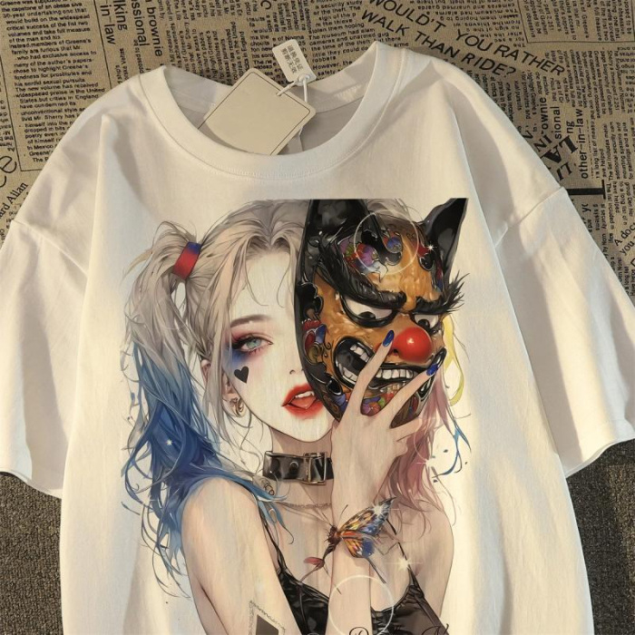 Majica od poliestera s printom anime likova, slobodan kroj, kratkih rukava