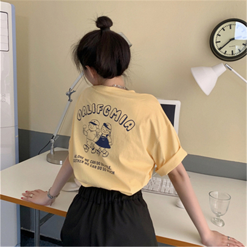 Žensko Milk Silk kratkih rukava majica, opušteni kroj, okrugli izrez, print s slovima, srednja duljina 65–80 cm, poliester 90–95%