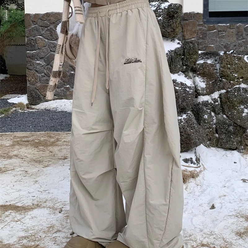 Casual hlače s flisom od Taslana, srednji pojas, uključen pojas, izšivani detalji