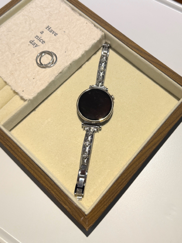 Buccellati-stiilis metallist käevõru Huawei GT4/GT5 – 14 mm liides, nupuga klamber, Huawei-ühilduv, väljaanne 2025.