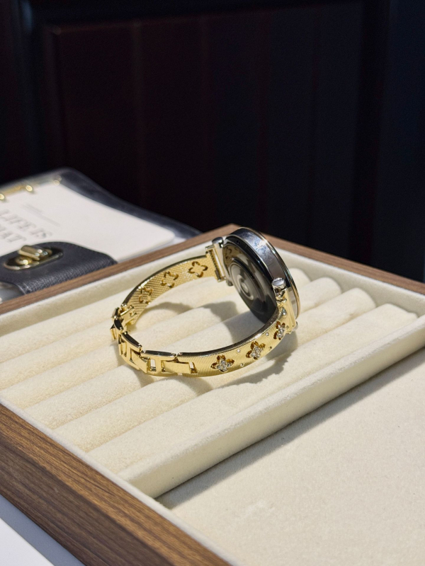 Buccellati-stiilis metallist käevõru Huawei GT4/GT5 – 14 mm liides, nupuga klamber, Huawei-ühilduv, väljaanne 2025.