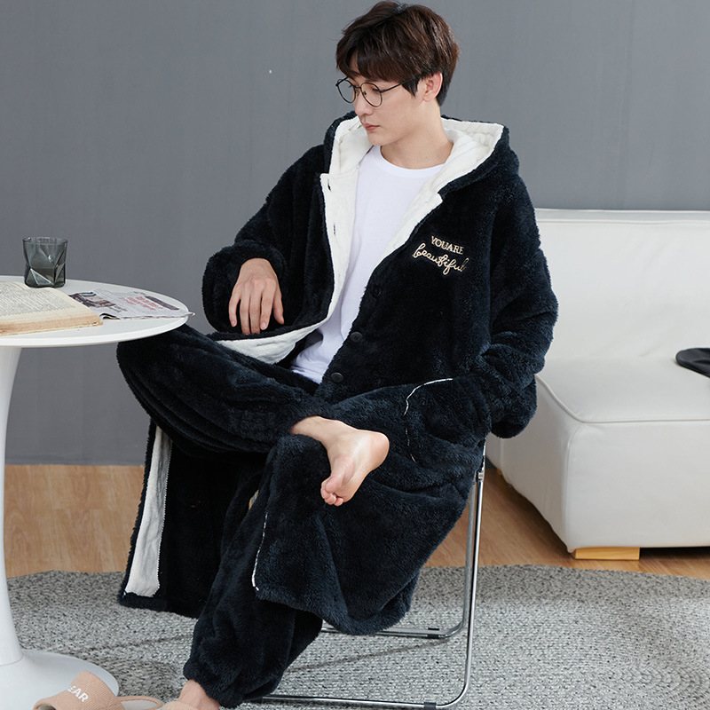 Flaneles korālfleece nakts komplekts ar kapuci – ekstra biezi 501–600 g/m², 95–100% poliestērs, garas piedurknes, garas bikses