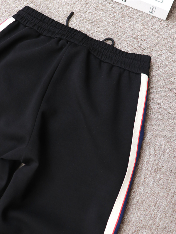 Jaka un bikses komplekts ar flīsa odere, poliestera audums, 55,6% kokvilna, abpusējā svītrainā lente, garās piedurknes