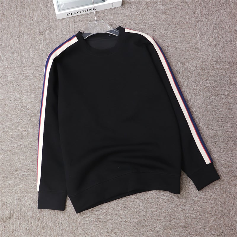 Jaka un bikses komplekts ar flīsa odere, poliestera audums, 55,6% kokvilna, abpusējā svītrainā lente, garās piedurknes