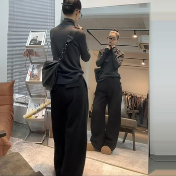 Γυναικείοι χαλαροί παντελόνες casual με σμιτάρ σιλουέτα, φαρδιά πόδια, χοντρές βελούδινες υφές, ύφασμα από μαλλί, χειμώνας 2024