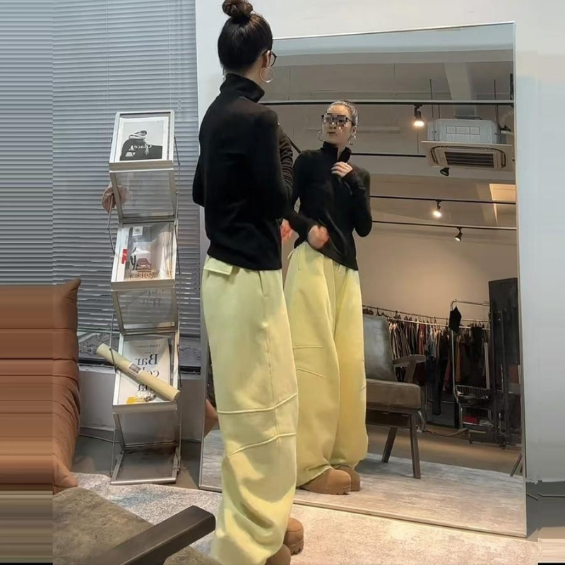 Γυναικείοι χαλαροί παντελόνες casual με σμιτάρ σιλουέτα, φαρδιά πόδια, χοντρές βελούδινες υφές, ύφασμα από μαλλί, χειμώνας 2024