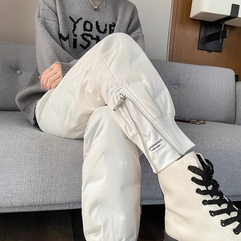 Női magas derekú harém down nadrág, nylon külső, fehér kacsa toll töltet, téli modell 2025