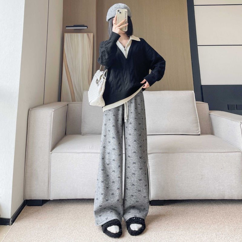 Παντελόνια με φλίς επένδυση, ψηλή μέση, ευρύ πόδι, ύφασμα πολυεστέρα–βισκόζη, φθινόπωρο 2024