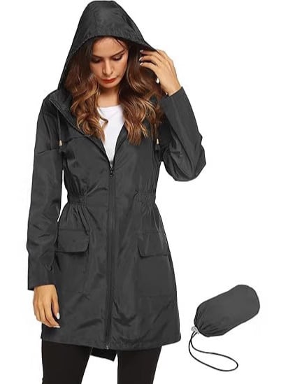 Žensko vodootporna lagana jakna s kapuljom, poliester tkanina, srednja duljina, slobodan kroj, zatvarač, proljeće 2025