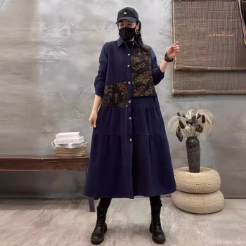 Ženska pamukasta jakna s urbanim printom, srednje debljine, srednje duljine, ležerni kroj, ovratnik s reverom