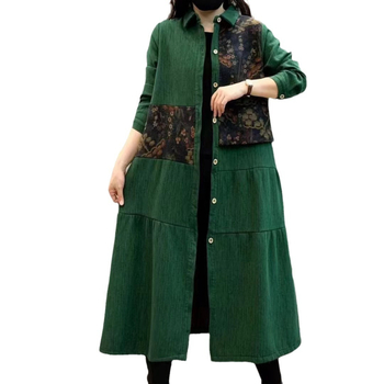 Ženska pamukasta jakna s urbanim printom, srednje debljine, srednje duljine, ležerni kroj, ovratnik s reverom