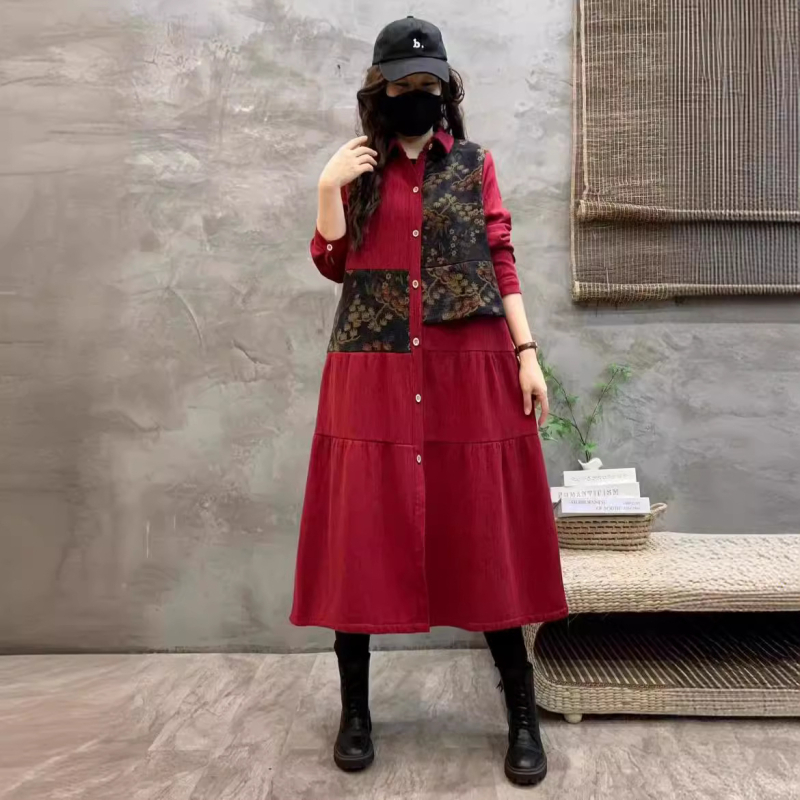 Ženska pamukasta jakna s urbanim printom, srednje debljine, srednje duljine, ležerni kroj, ovratnik s reverom