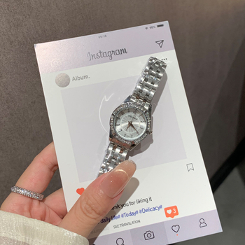 Ženski kvarcni sat s diamantnim ukrasima, kućište i narukvica od legure, debljina 7 mm, analogni prikaz