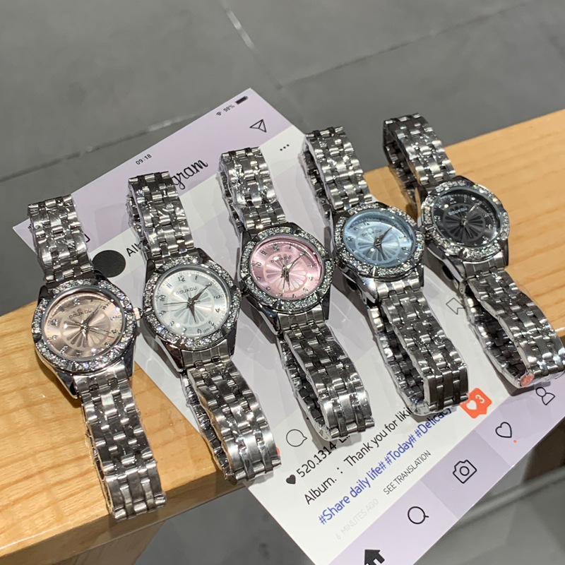 Ženski kvarcni sat s diamantnim ukrasima, kućište i narukvica od legure, debljina 7 mm, analogni prikaz