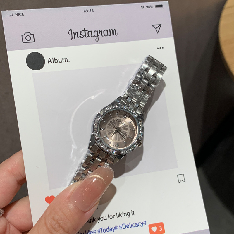 Ženski kvarcni sat s diamantnim ukrasima, kućište i narukvica od legure, debljina 7 mm, analogni prikaz