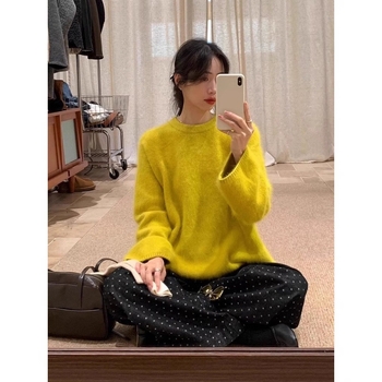 Pleten pulover od kuniće dlake s akrilom, debeo, s kapuljom, okrugli izrez, jesen 2025